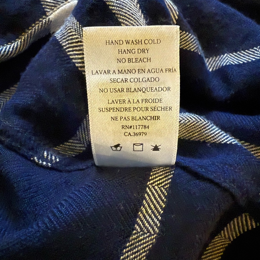 Rails Hunter Button Down Navy and White Plaid Shirt- Medium- excellent! - Picture 14 of 14